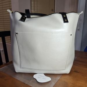 Portland Leather Pearl Medium Zip Tote